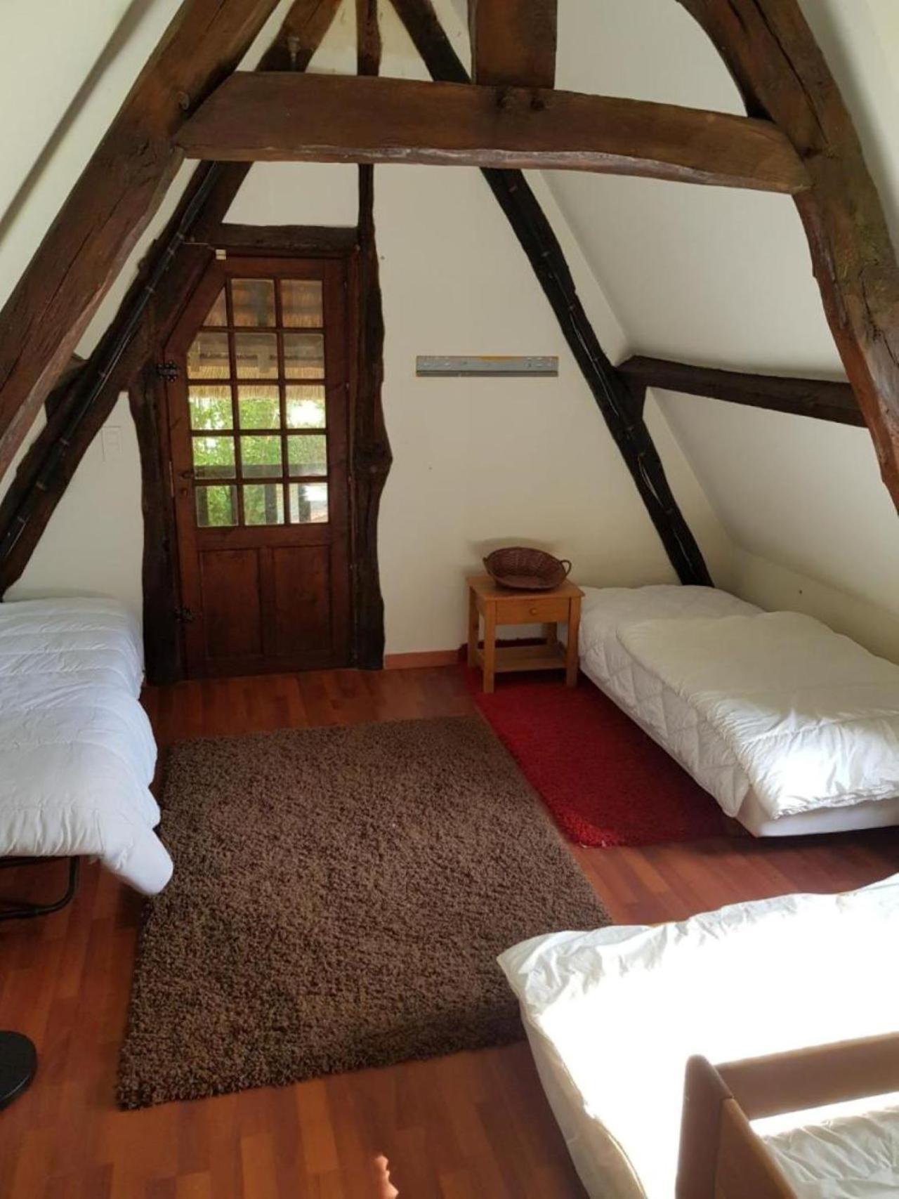 Chaumiere Familiale Weekend & Vacances Paisible Saint-Philbert-sur-Risle エクステリア 写真